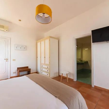 Hotel Bina Sea 2*