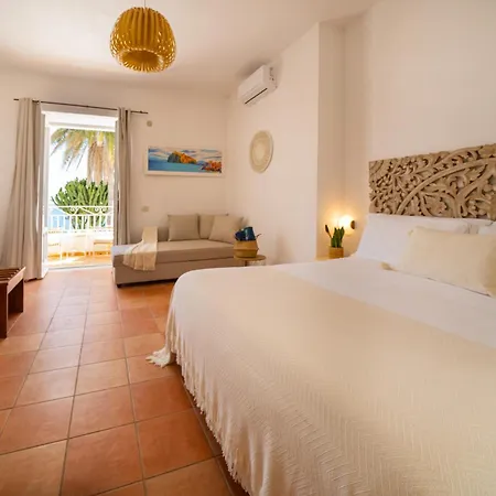 Bina Sea Hotel 2*